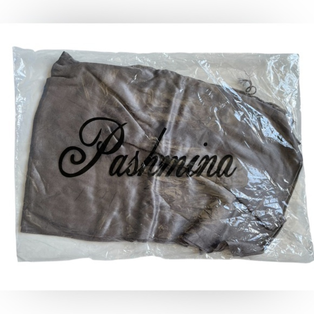 NWT Gray Pashmina rectangle Scarf